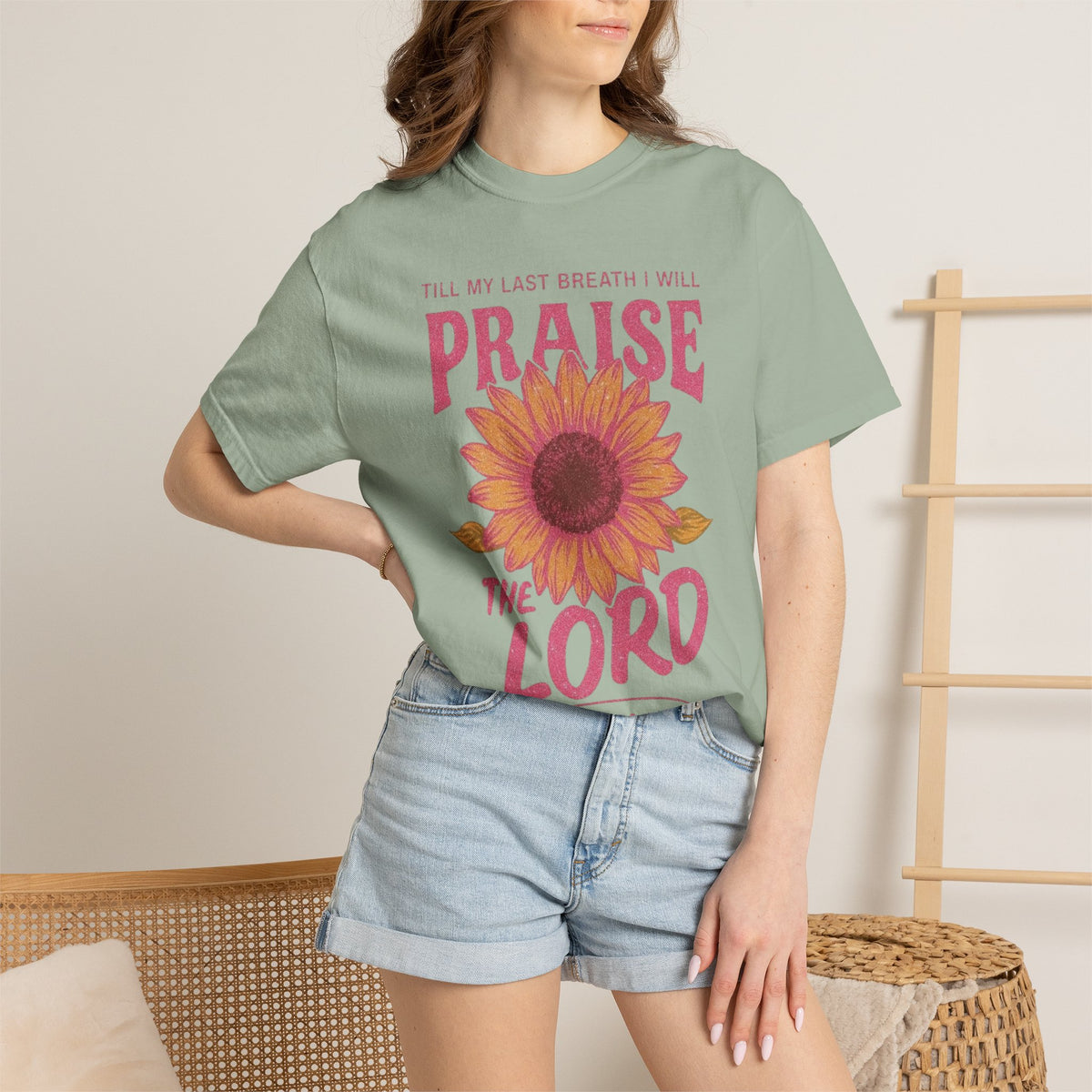 Praise the Lord Tee
