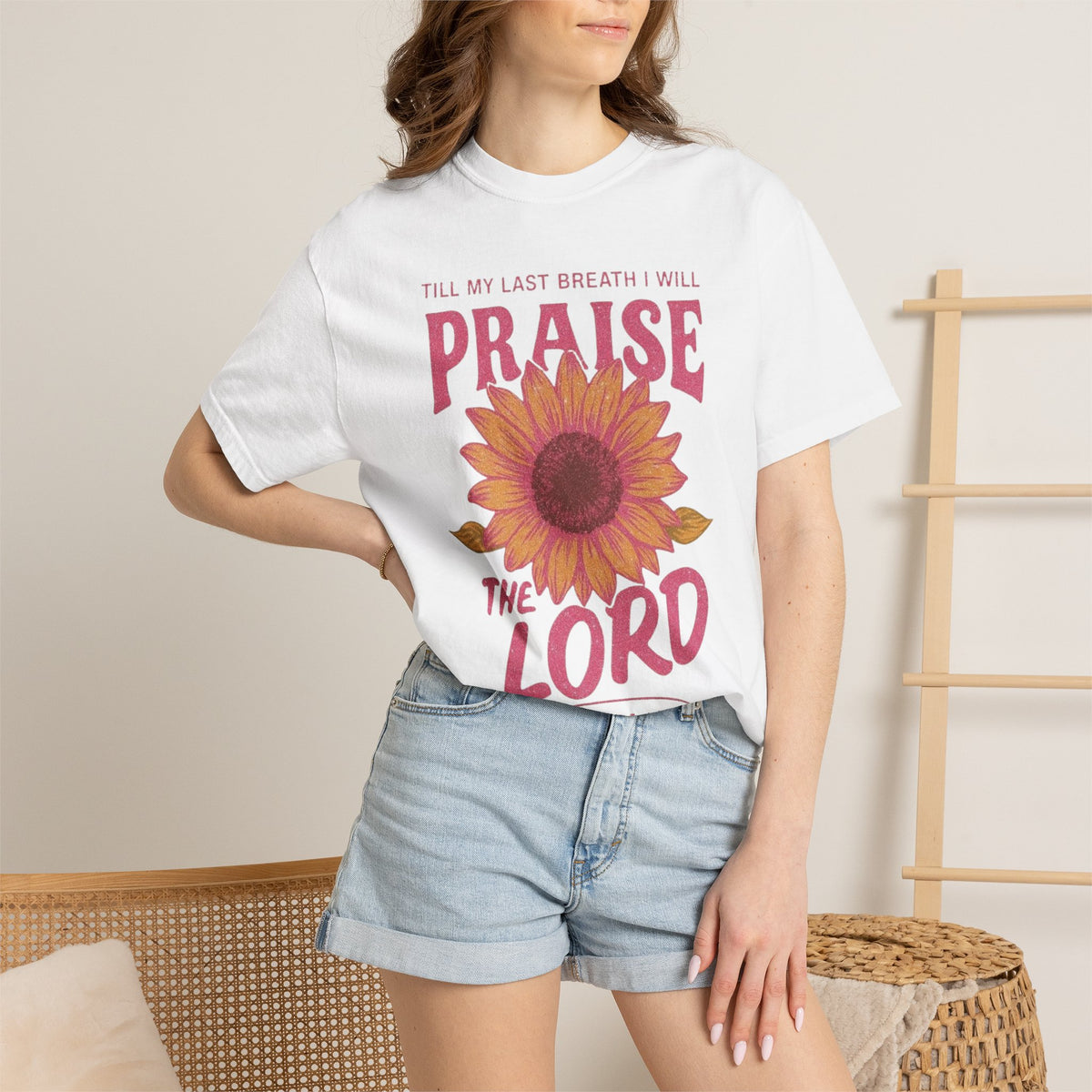 Praise the Lord Tee